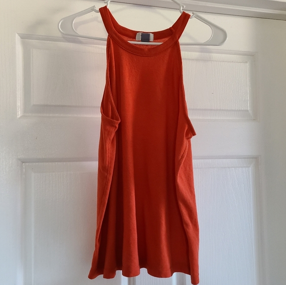 ❄B1G2 ❄ Old Navy halter tank - Picture 1 of 2